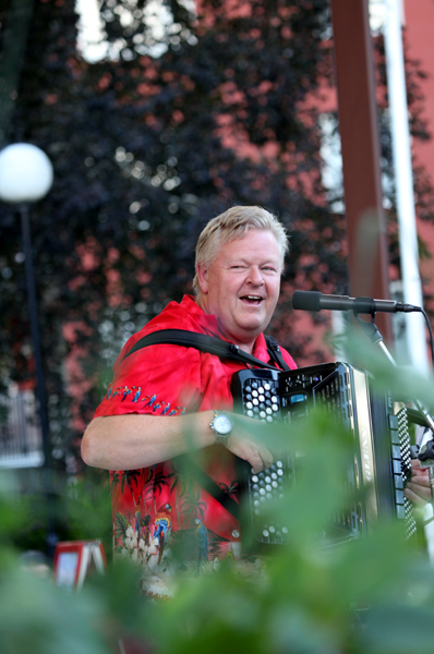 Glade Glenn, &Auml;ntligen m&aring;ndag, Stadsparken, Katrineholm 2011