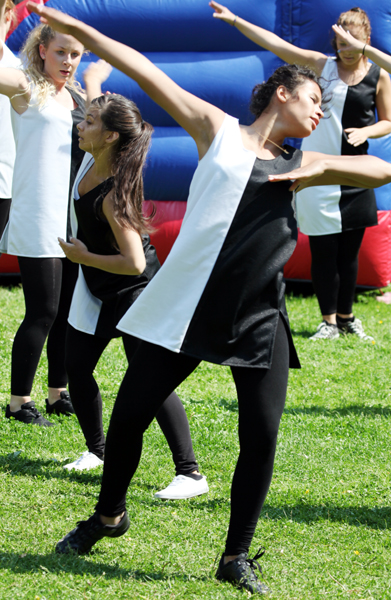 Dansgrupp fr&aring;n DuD, Nationaldraget, Katrineholm 2011